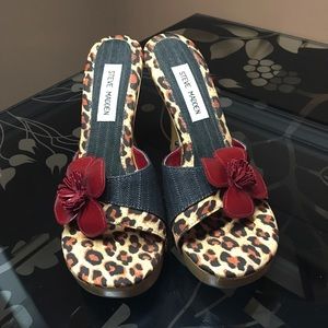 NEW Steve Madden “Charoo” sandal heels 🌺